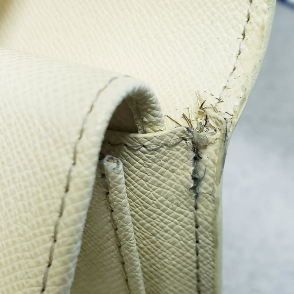 Discontinued Louis Vuitton International Wallet - Picture 7 of 7